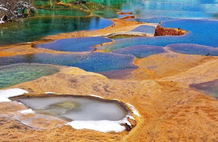 中国世界自然遗产地:黄龙