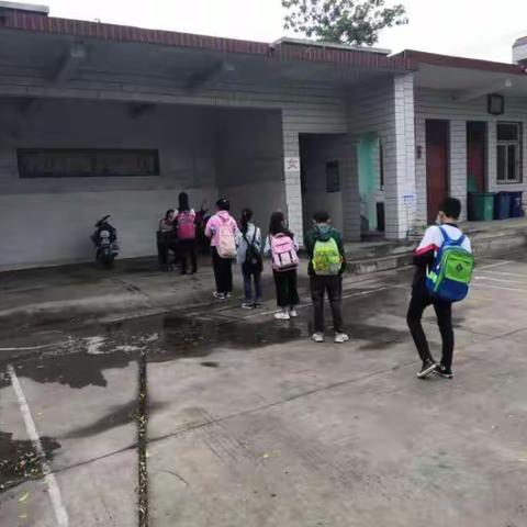 康王坟返校复学井然有序