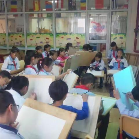 【素描是一切绘画的基础】经开第一学校——素描社团