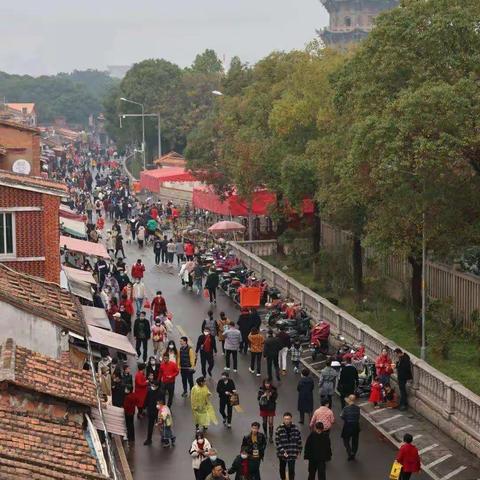 兴业银行泉州鲤城支行关于春节期间开展“整治拒收人民币”宣传活动暨欢度春节 共度元宵 温馨守护