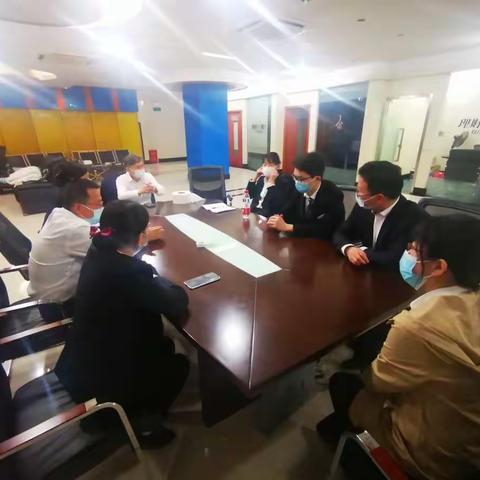 临泉路支行召开一周例会暨业务培训周会