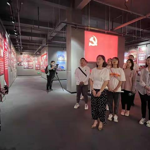 阳泉日报社开展“青年读书班”第二期活动