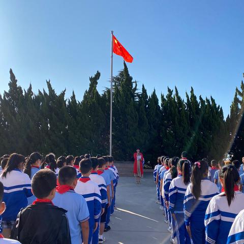 方圆街道小学“爱祖国•爱家乡•爱劳动”庆双节劳动实践活动