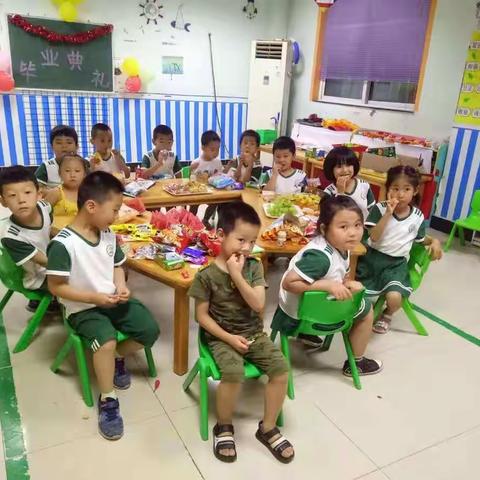 七色阳光幼儿园学前班毕业独立夜活动