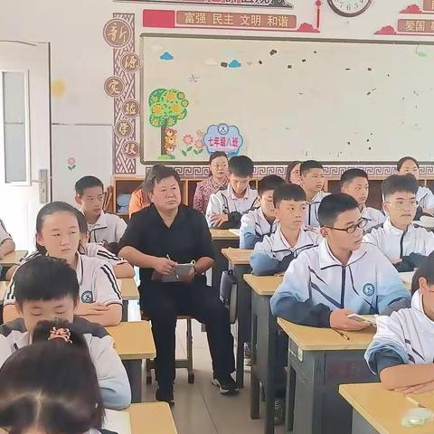 秋色缤纷频入目 满载而归新起航——山亭区第六实验学校语文大教研活动