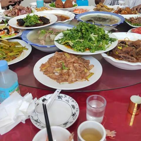 侯殊凡的升学宴