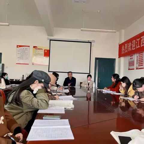 以课促研，共同成长——记横峰三中童梦瑛老师语文公开课