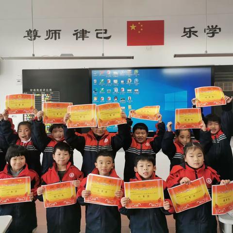 快乐成长“美”一天🌻🌻🌻—2205班第三周日常生活（副本）