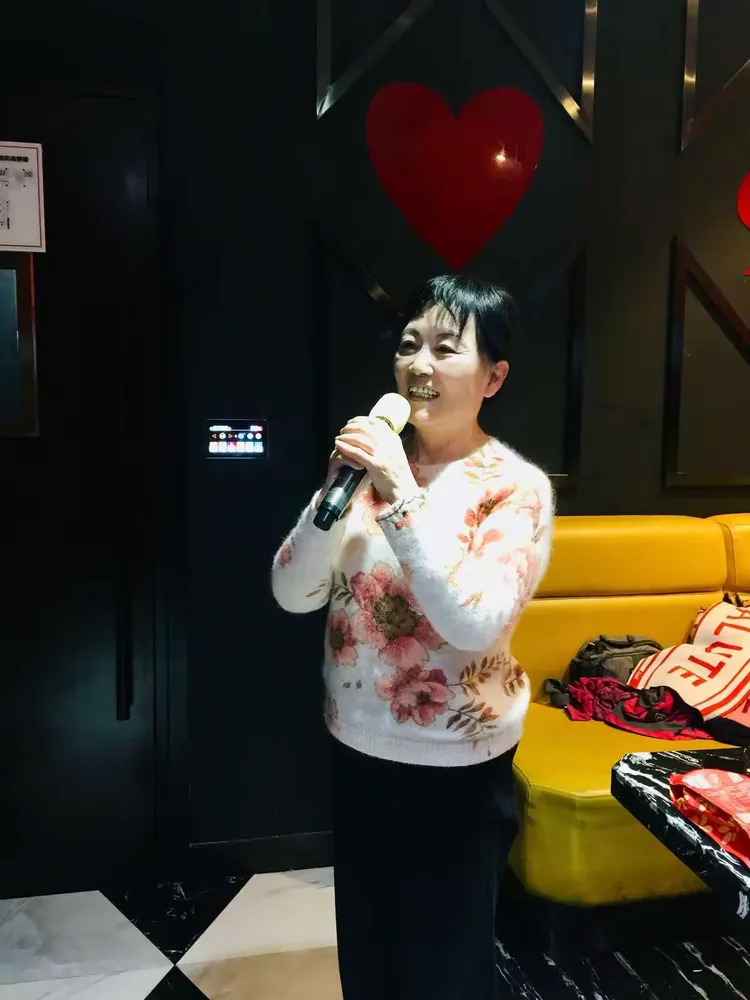 四射比歌星唱的美同声高歌同欢乐神器显神威淑君,蔡燕海群,凤凤神器