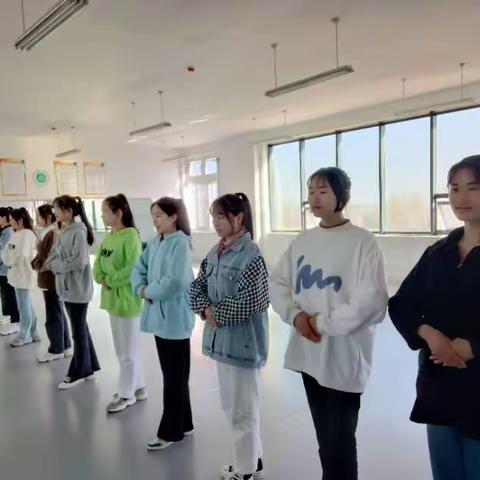 雅风雅韵礼仪社——第一次活动纪实