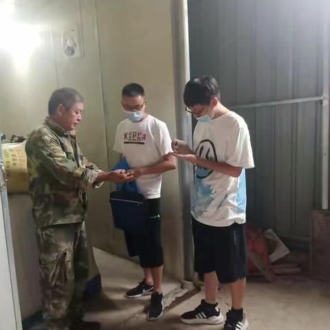 坚持安全绿色发展理念，着力提升农产品质量