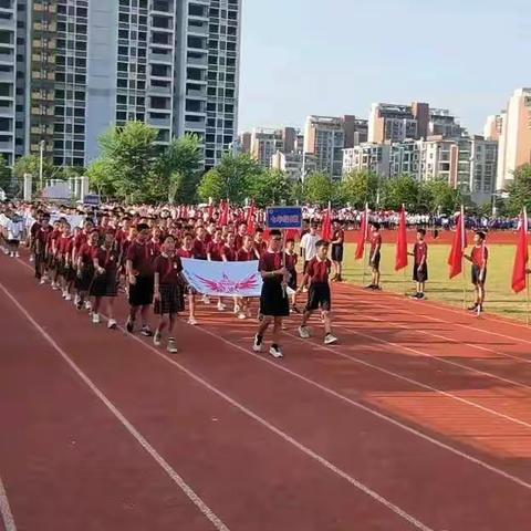 青春无限，挑战极限
