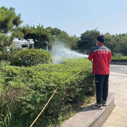 2022年6月17日，东平县卫健局开展蚊蝇消杀工作.