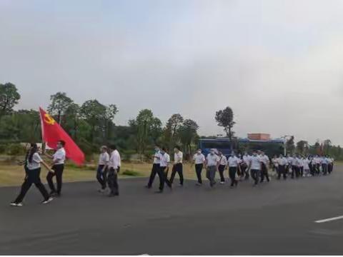 弘扬长征精神   传承红色基因——德保职校党支部党史学习教育“打卡红色教育基地”现场研学活动