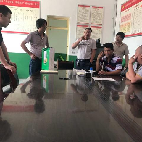 端午心系贫困户   浓浓情义送温暖