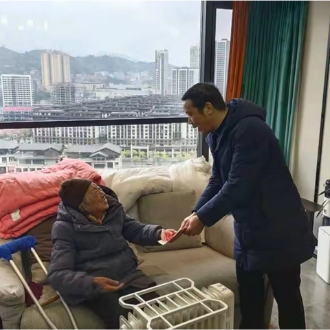 春节送温暖 慰问沁人心——㽏井中学慰问退休教师和困难教职工