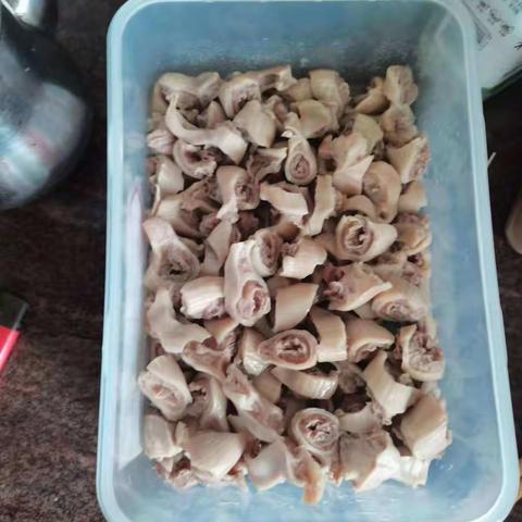 我是韶关实验中学七13班的张诚俊--芦笋炒竹肠