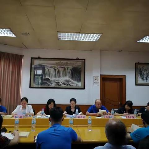 广州市总工会女职工部党支部与市二宫党总支开展支部共建