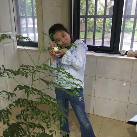 下雨天，我们一起在家度过十岁的生日