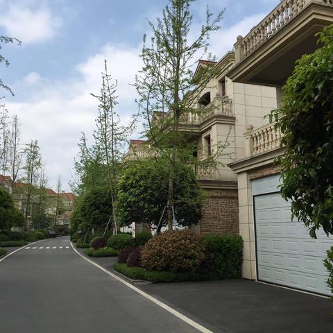 ❤️❤️698万，独栋别墅，兰溪.江山美景，6/4/5，面积600平，带花园300平，可停车多台，