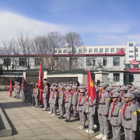 烈士墓前祭英雄  红色基因代代相传——汪清童长荣红军小学