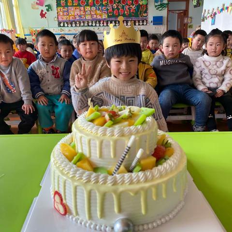 小麦宝贝，因为你的降临，这一天成了一个美丽的日子,从此世界便多了一抹诱人的色彩🌈🌈，生日快乐🎂