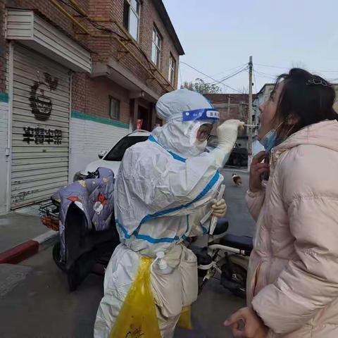 “疫”起行动，坚守一线