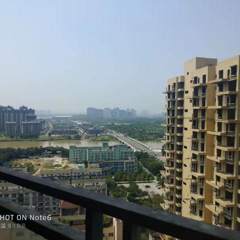 🔑⭐️⭐️东湖春天标准四房，七米大阳台，超大厨房，带一个休闲平台，观东坡湖湿地公园，证89.6平96.8万62452