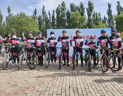 西来峰公司组织参加海南区自行车邀请赛