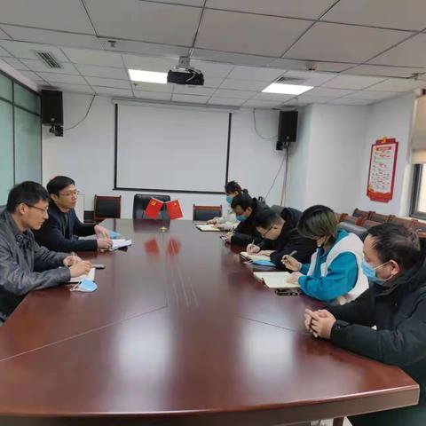 行政服务中心组织开展能力作风年实践日主题学习