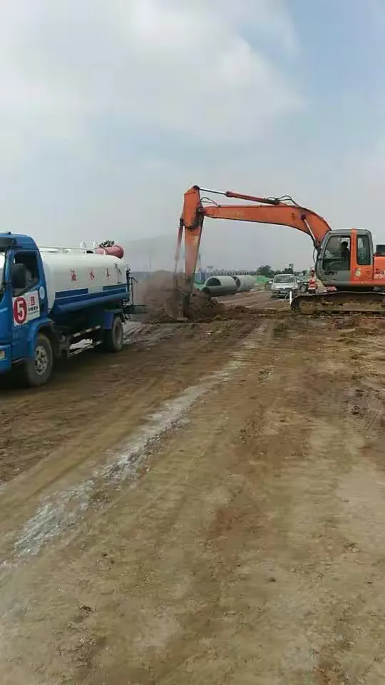 肥乡区交通运输局局长董红坤现场指导吉安路施工,大气治理稳步进行!