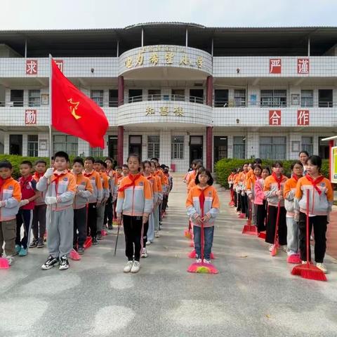 “弘扬雷锋精神，做新时代好少年”——玉林市小平山电力希望小学“学雷锋月”主题活动。