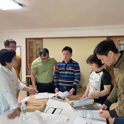 龙华区档案局对精准扶贫档案工作进行检查指导