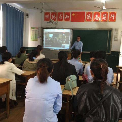 新乐市长寿学区岗头头小学利用假期学习新课标