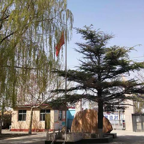 长寿学区岗头小学深切哀悼抗疫烈士和逝世同胞