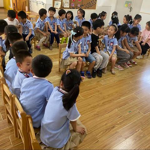 培尔幼儿园艺术节——大二班童话剧花絮