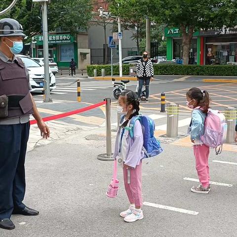 我是小学生啦-做文明有礼梨园人