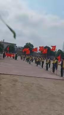 戴上红领巾 星星火炬代代传——中安镇中心小学开展一年级新队员入队仪式