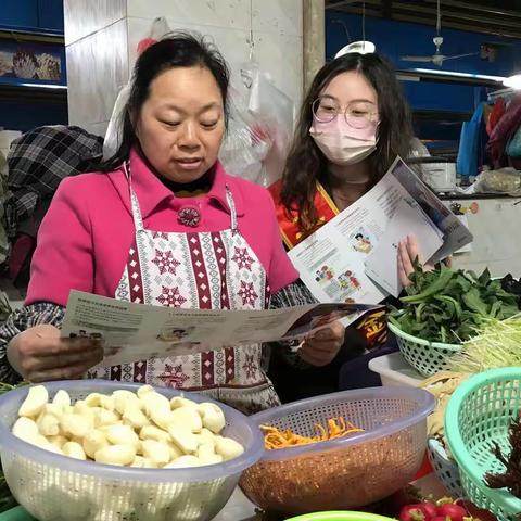 传承红色基因 ， 弘扬雷锋精神， -金坛工行积极开展学雷锋活动