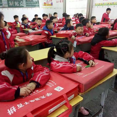 九江市青少年儿童电子制作锦标赛在修水八小举行