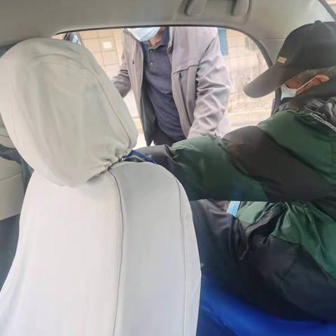 【建行西宁上尕庄支行】疫情无情人有情 建行服务暖人心