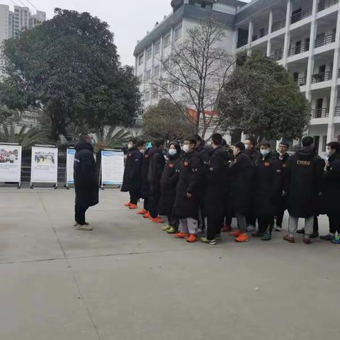 强化临界生训练 提高整体质量
