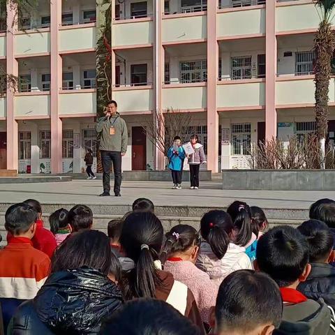 学雷锋精神，树时代新风       ——小林一中开展学雷锋活动