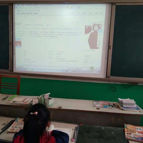 蔡寨冯老庄小学开展“缅怀先烈，致敬英雄”活动总结