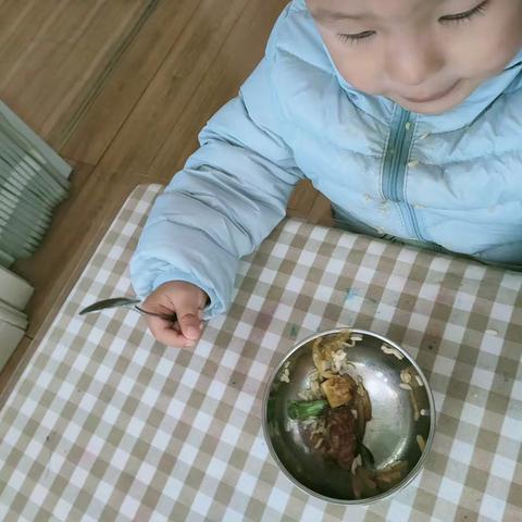 落叶飞飞，稻谷香香