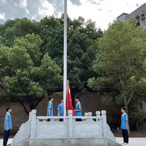 郴州市第八中学举行开学典礼暨教师节表彰大会