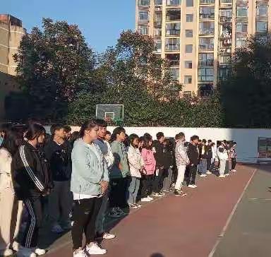 第十周“常怀激动之情，常为感恩之行”主题升旗仪式