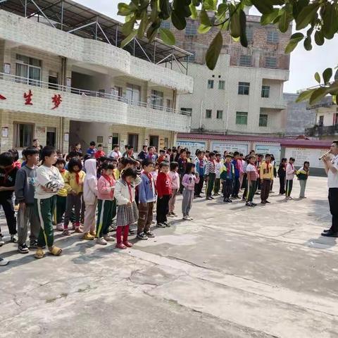 防震演练，安全同行——黄岭镇白石小学防震演练