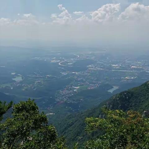 不识庐山真面目，只缘身在此山中