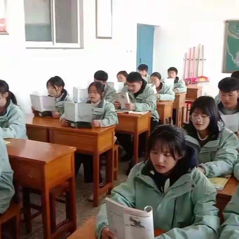 读书分享会——21计算机对口升学242班